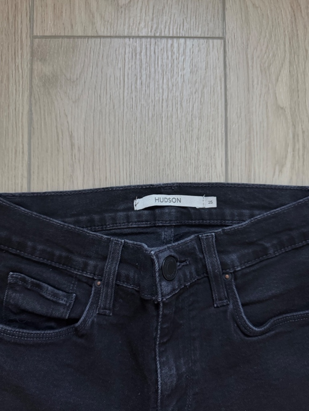 Hudson mid rise black jeans - Picture 2 of 4